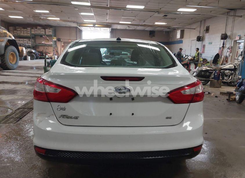 Photo 17 of 2014 Ford Focus SE (VIN 1FADP3F20EL230723)