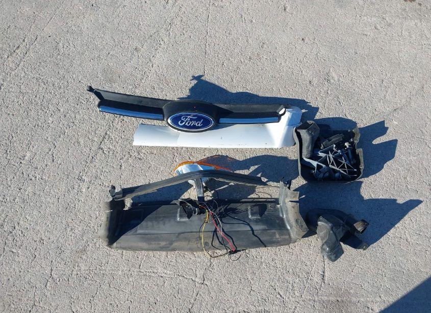 Photo 12 of 2014 Ford Focus SE (VIN 1FADP3F20EL236697)