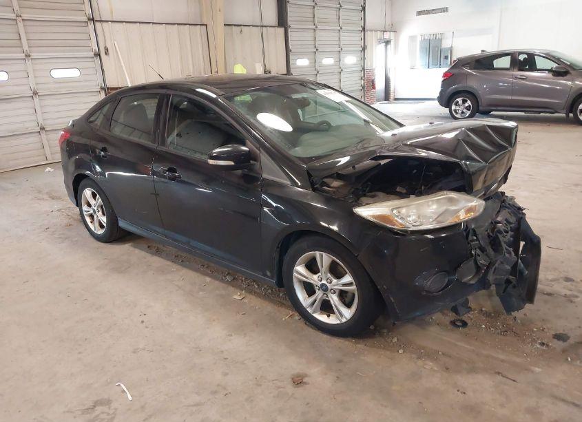 2014 Ford Focus SE (VIN 1FADP3F20EL238479) main photo