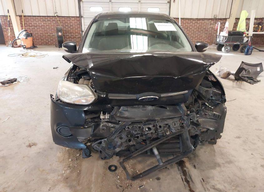 Photo 12 of 2014 Ford Focus SE (VIN 1FADP3F20EL238479)