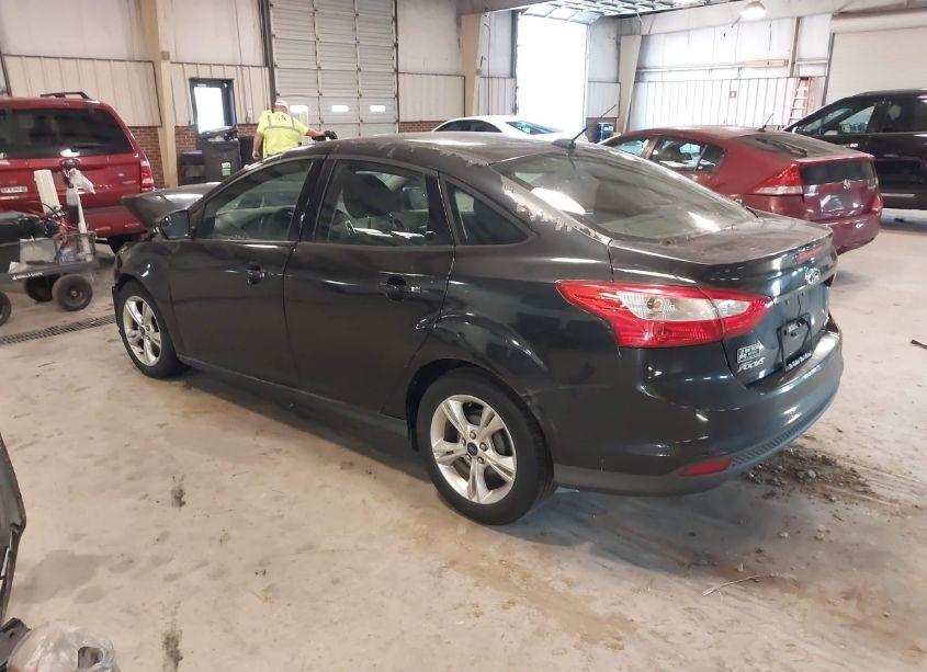 Photo 3 of 2014 Ford Focus SE (VIN 1FADP3F20EL238479)