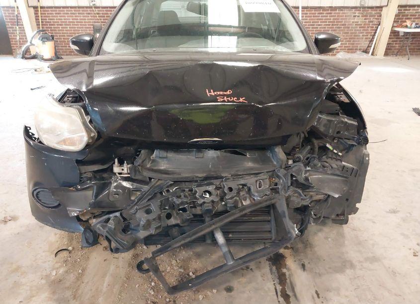 Photo 6 of 2014 Ford Focus SE (VIN 1FADP3F20EL238479)