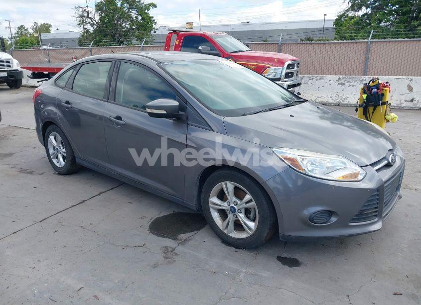 2014 Ford Focus SE (VIN 1FADP3F20EL248168) main photo