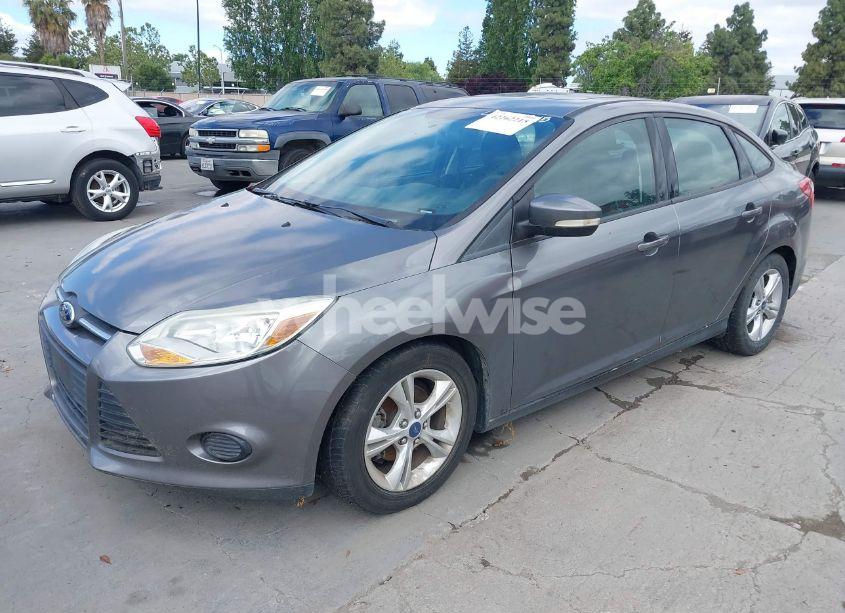 Photo 2 of 2014 Ford Focus SE (VIN 1FADP3F20EL248168)