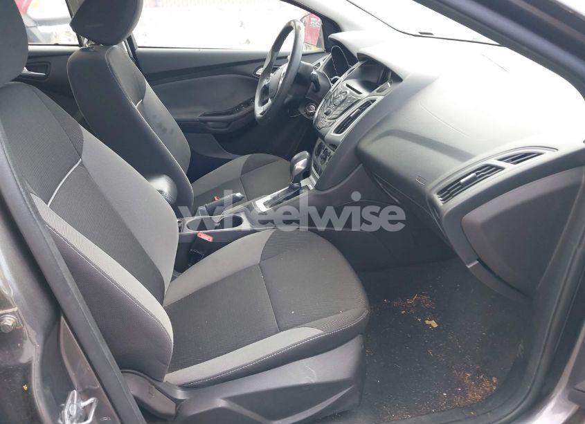 Photo 5 of 2014 Ford Focus SE (VIN 1FADP3F20EL248168)