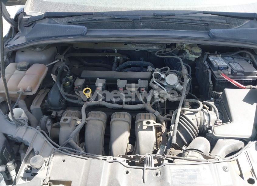 Photo 10 of 2014 Ford Focus SE (VIN 1FADP3F20EL253676)