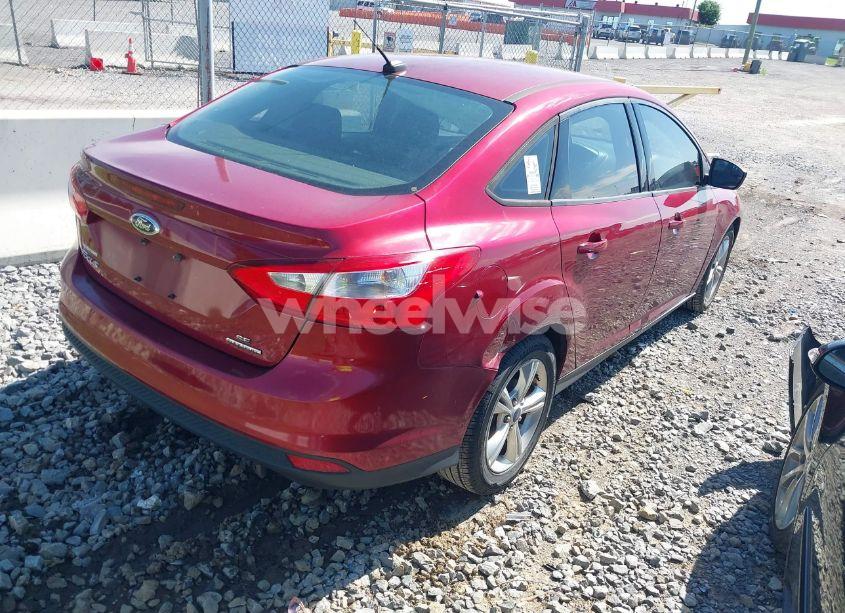 Photo 4 of 2014 Ford Focus SE (VIN 1FADP3F20EL278528)
