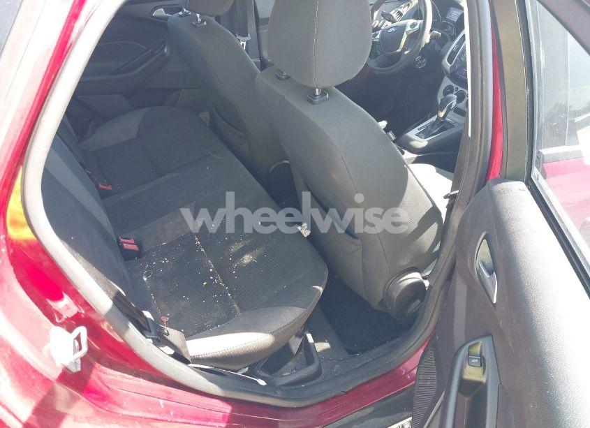 Photo 8 of 2014 Ford Focus SE (VIN 1FADP3F20EL278528)