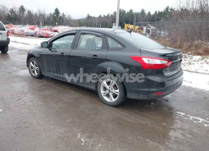 Photo 3 of 2014 Ford Focus SE (VIN 1FADP3F20EL291294)