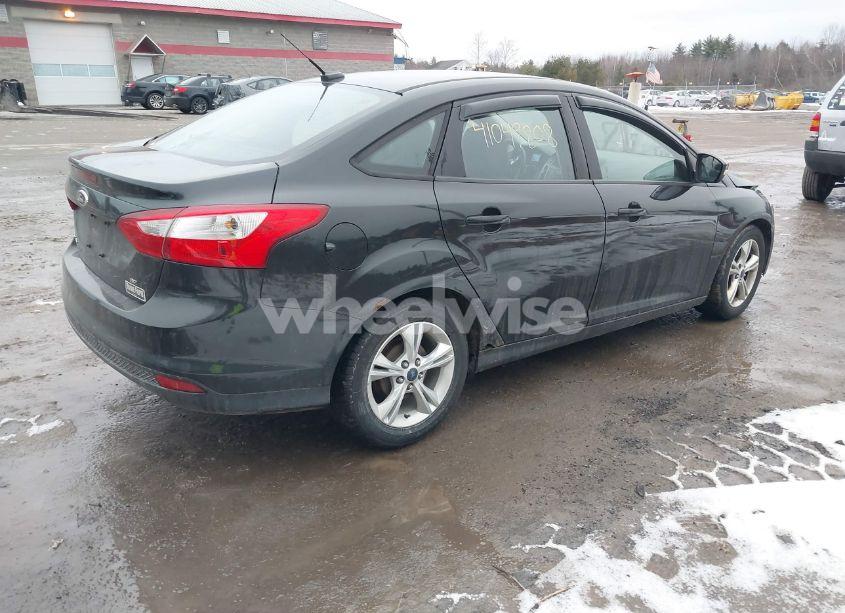 Photo 4 of 2014 Ford Focus SE (VIN 1FADP3F20EL291294)