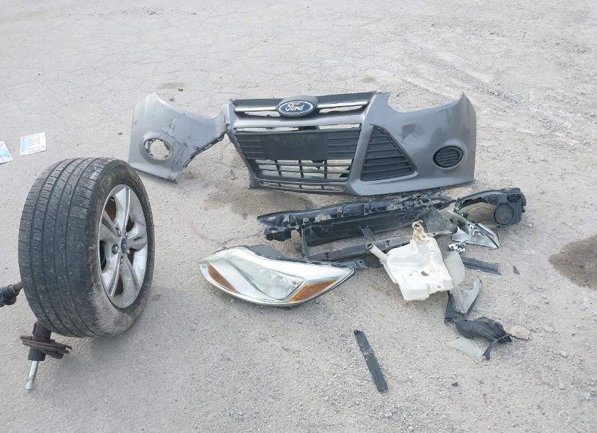 Photo 11 of 2014 Ford Focus SE (VIN 1FADP3F20EL295085)