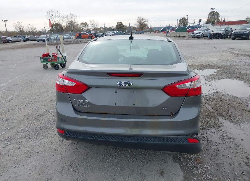 Photo 16 of 2014 Ford Focus SE (VIN 1FADP3F20EL295085)