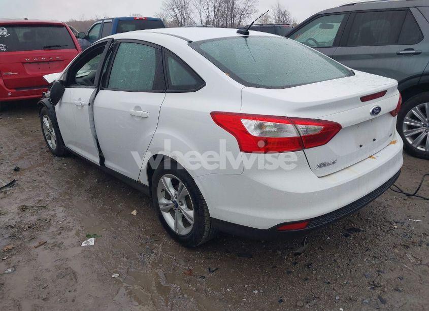 Photo 3 of 2014 Ford Focus SE (VIN 1FADP3F20EL306392)