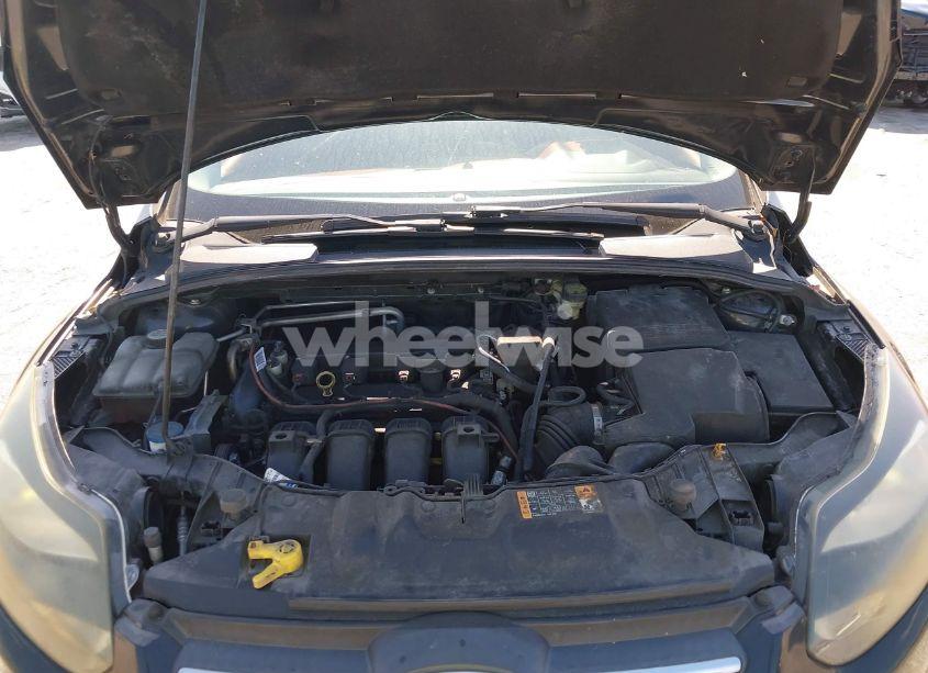 Photo 10 of 2014 Ford Focus SE (VIN 1FADP3F20EL311396)