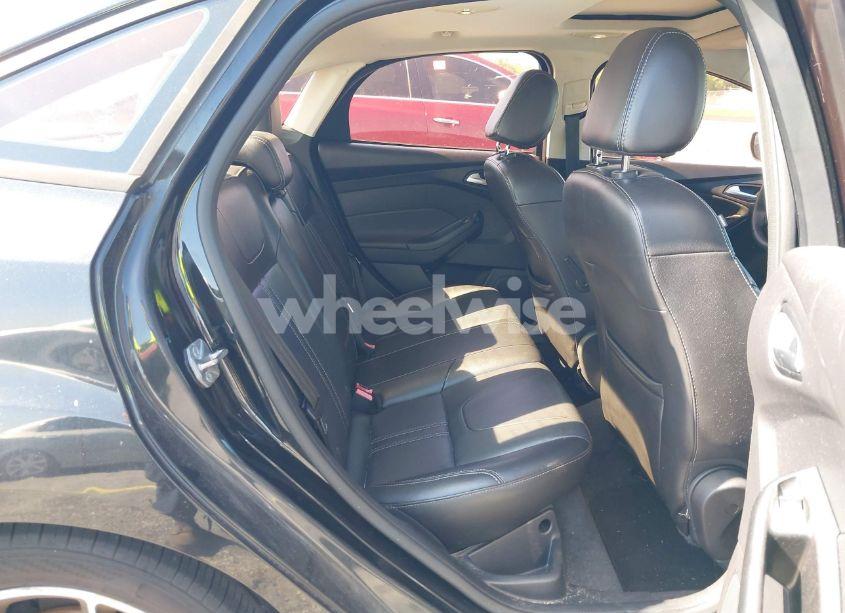 Photo 8 of 2014 Ford Focus SE (VIN 1FADP3F20EL311396)