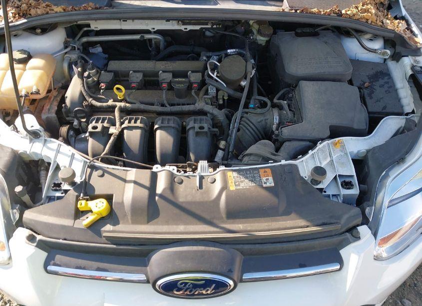 Photo 10 of 2014 Ford Focus SE (VIN 1FADP3F20EL373588)