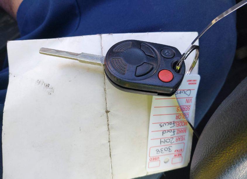 Photo 11 of 2014 Ford Focus SE (VIN 1FADP3F20EL373588)