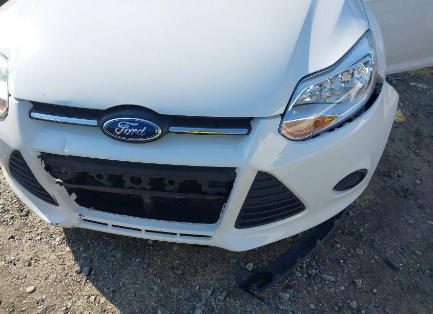 Photo 17 of 2014 Ford Focus SE (VIN 1FADP3F20EL373588)