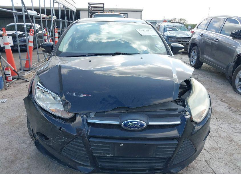 Photo 12 of 2014 Ford Focus SE (VIN 1FADP3F20EL378130)