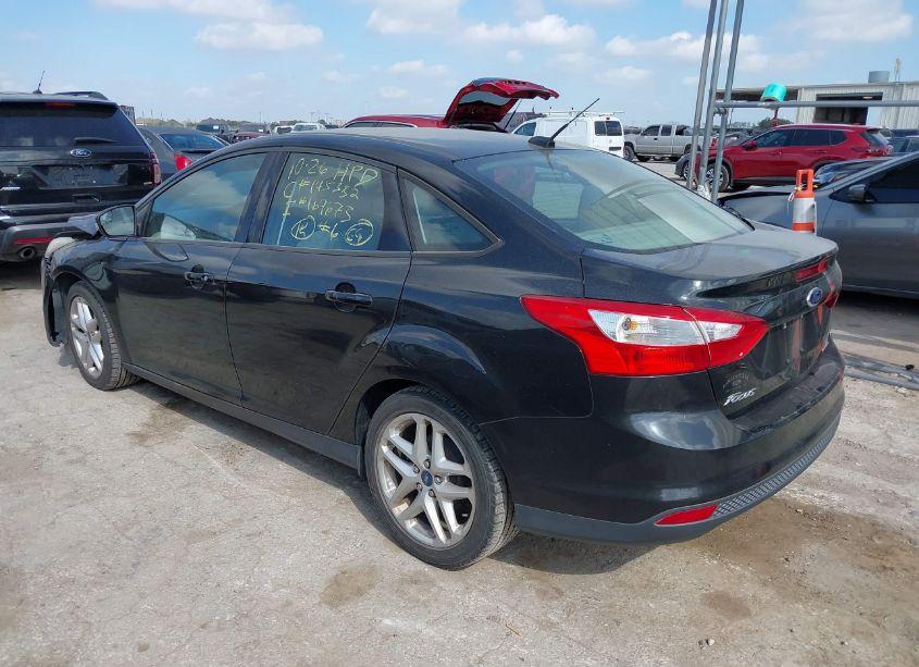 Photo 3 of 2014 Ford Focus SE (VIN 1FADP3F20EL378130)