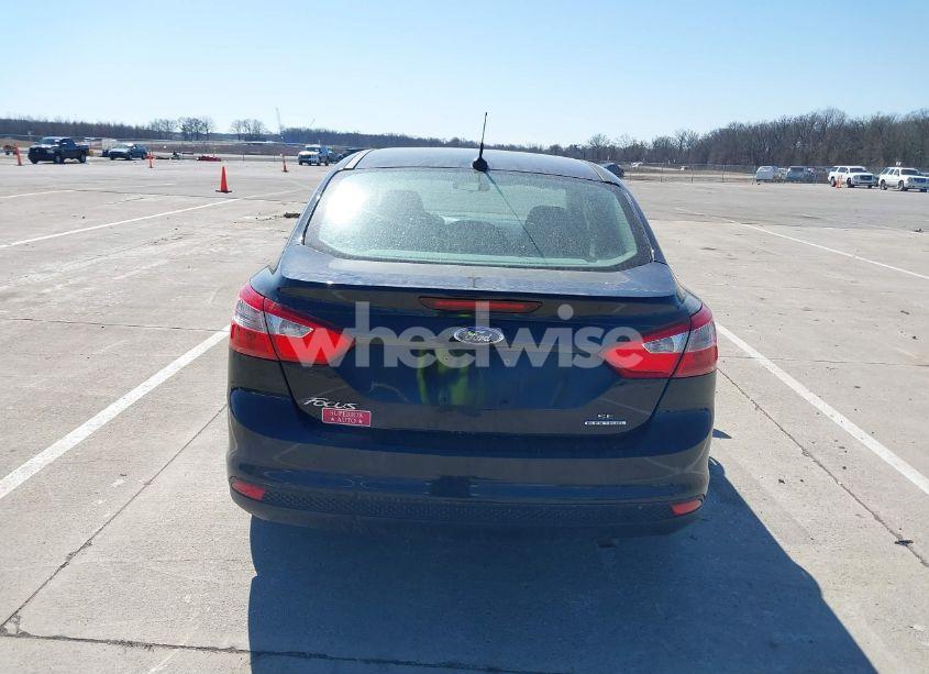 Photo 13 of 2014 Ford Focus SE (VIN 1FADP3F20EL389578)