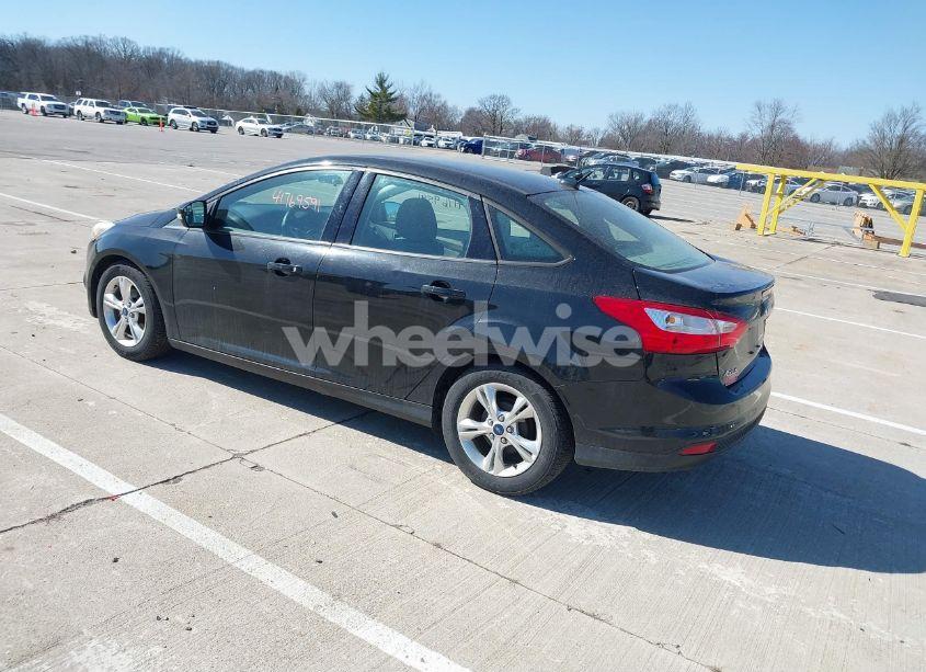 Photo 3 of 2014 Ford Focus SE (VIN 1FADP3F20EL389578)