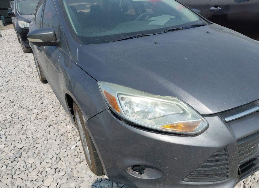 Photo 12 of 2014 Ford Focus SE (VIN 1FADP3F20EL390648)