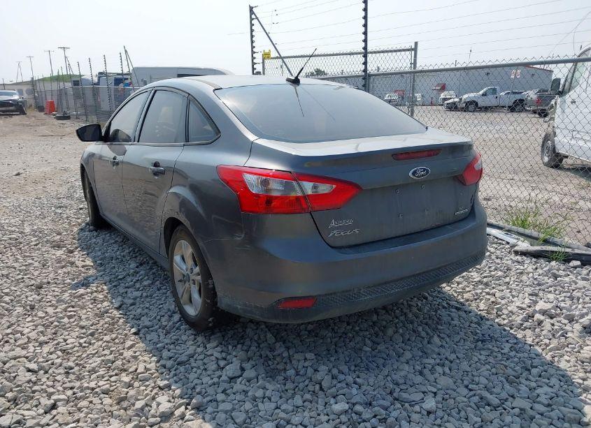 Photo 3 of 2014 Ford Focus SE (VIN 1FADP3F20EL390648)