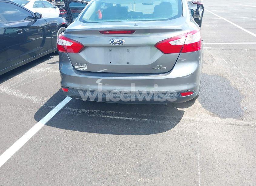 Photo 6 of 2014 Ford Focus SE (VIN 1FADP3F20EL410204)