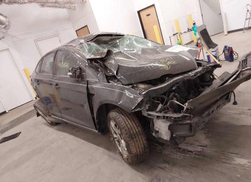 2014 Ford Focus SE (VIN 1FADP3F20EL414463) main photo