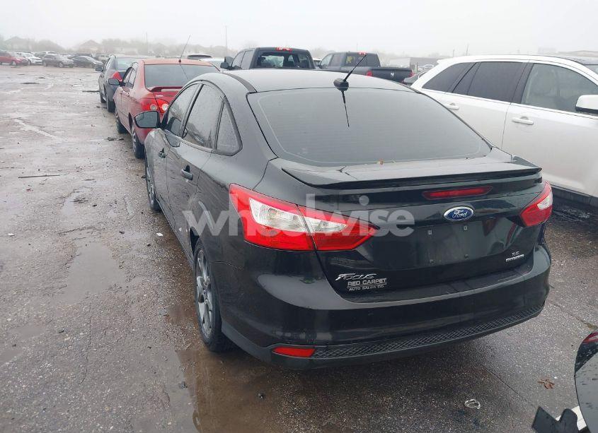 Photo 3 of 2014 Ford Focus SE (VIN 1FADP3F20EL444093)