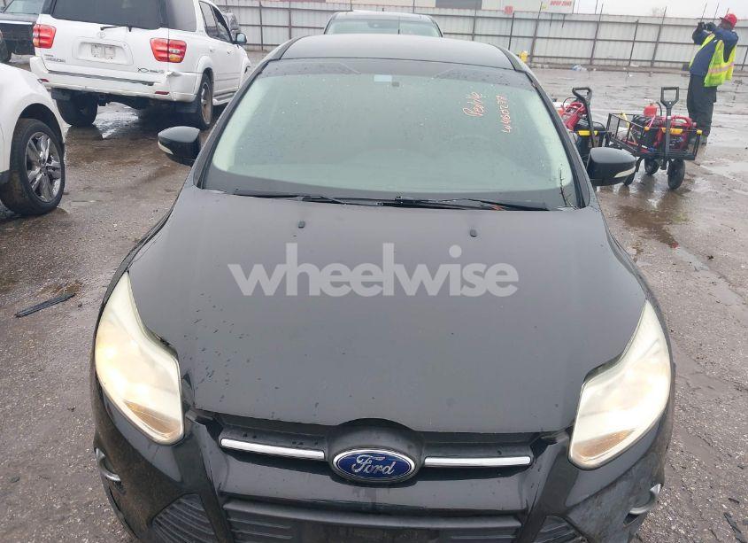 Photo 6 of 2014 Ford Focus SE (VIN 1FADP3F20EL444093)