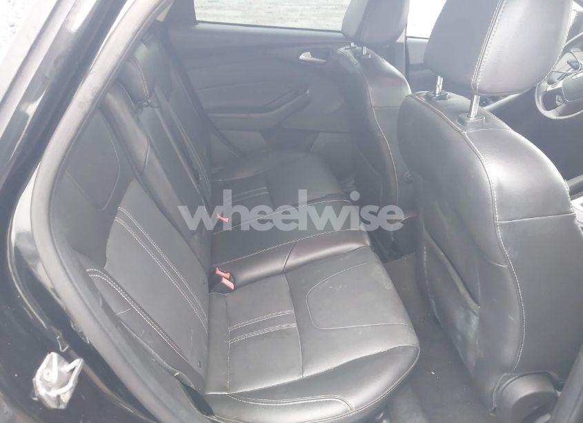 Photo 8 of 2014 Ford Focus SE (VIN 1FADP3F20EL444093)