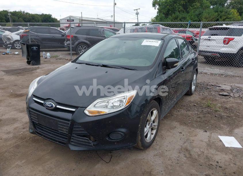 Photo 2 of 2014 Ford Focus SE (VIN 1FADP3F20EL448922)