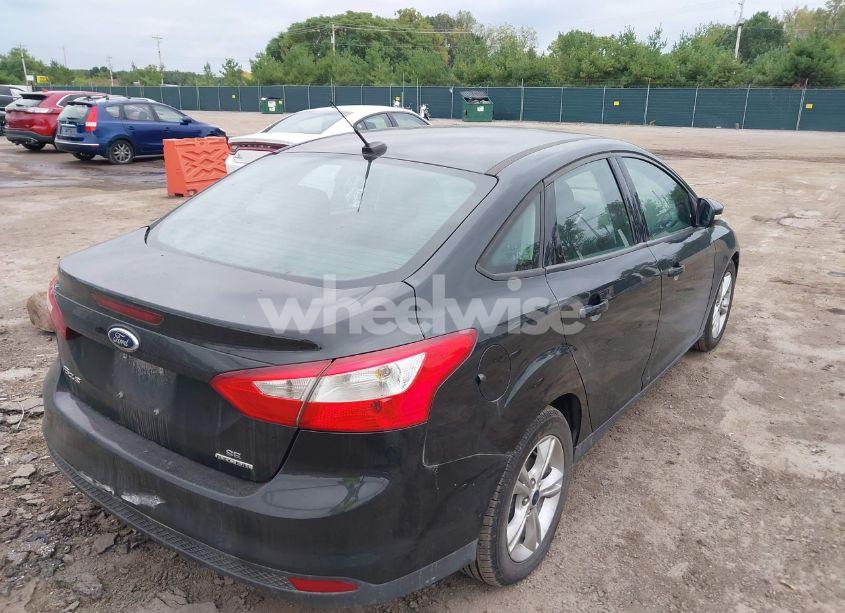 Photo 4 of 2014 Ford Focus SE (VIN 1FADP3F20EL448922)