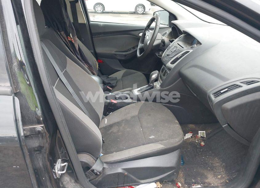 Photo 5 of 2014 Ford Focus SE (VIN 1FADP3F20EL448922)