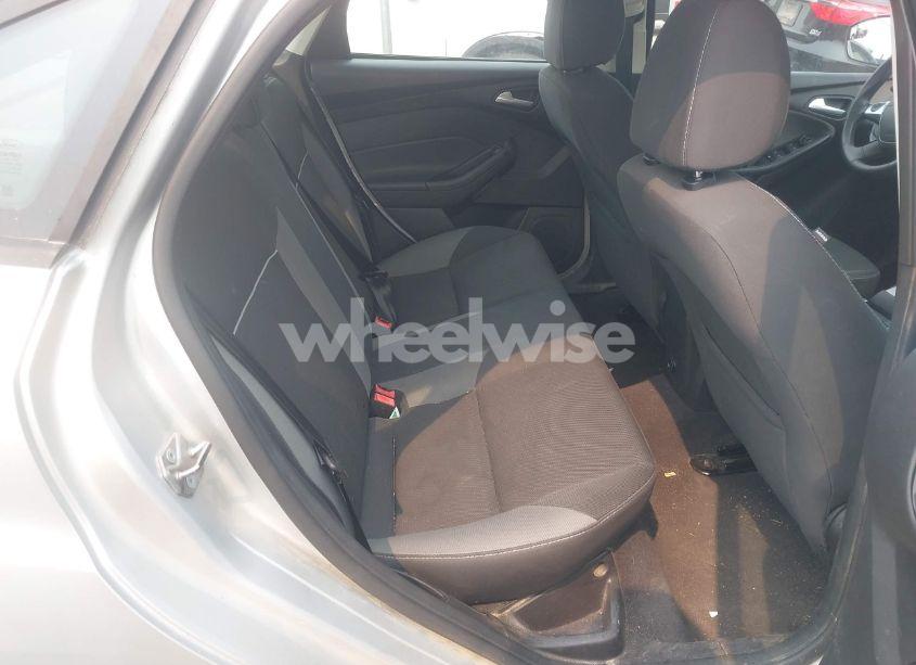 Photo 8 of 2014 Ford Focus SE (VIN 1FADP3F20EL449133)