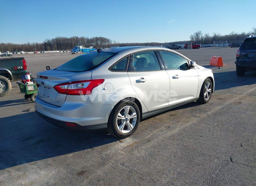 Photo 4 of 2014 Ford Focus SE (VIN 1FADP3F20EL454106)