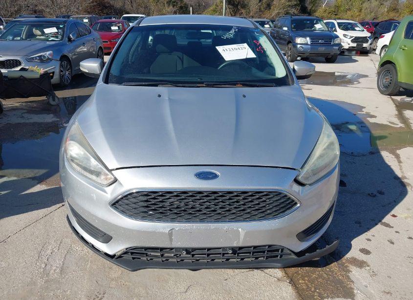 Photo 6 of 2015 Ford Focus SE (VIN 1FADP3F20FL206035)