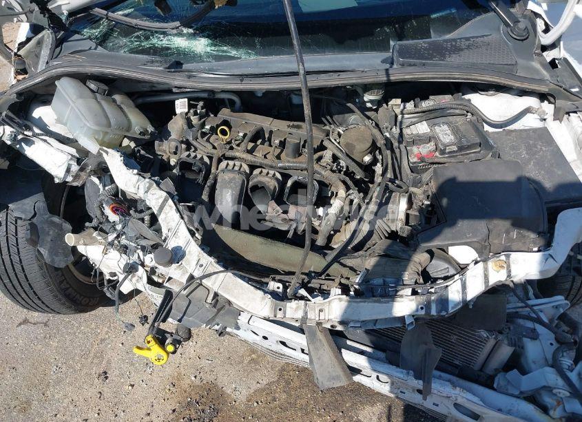 Photo 10 of 2015 Ford Focus SE (VIN 1FADP3F20FL243036)