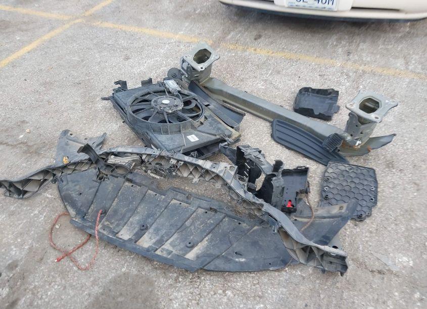 Photo 12 of 2015 Ford Focus SE (VIN 1FADP3F20FL249533)