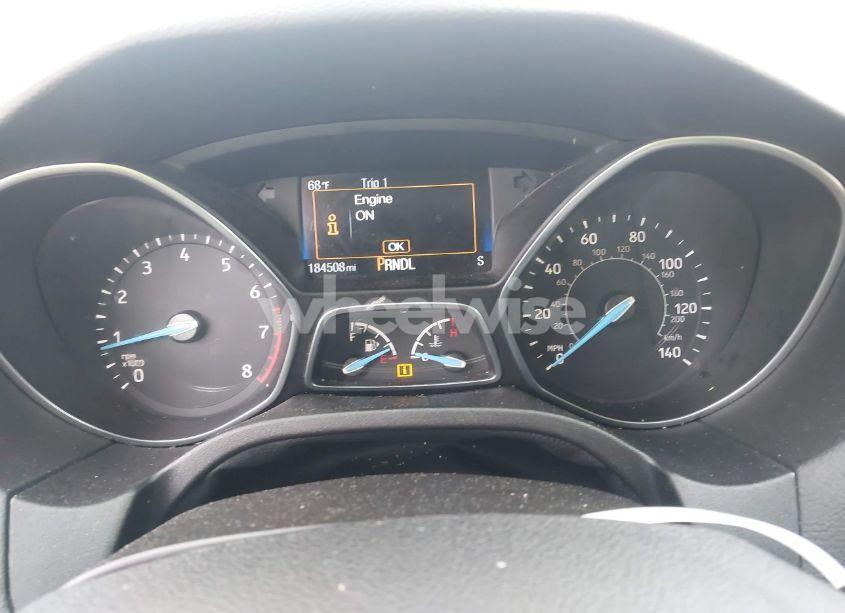 Photo 7 of 2015 Ford Focus SE (VIN 1FADP3F20FL250844)