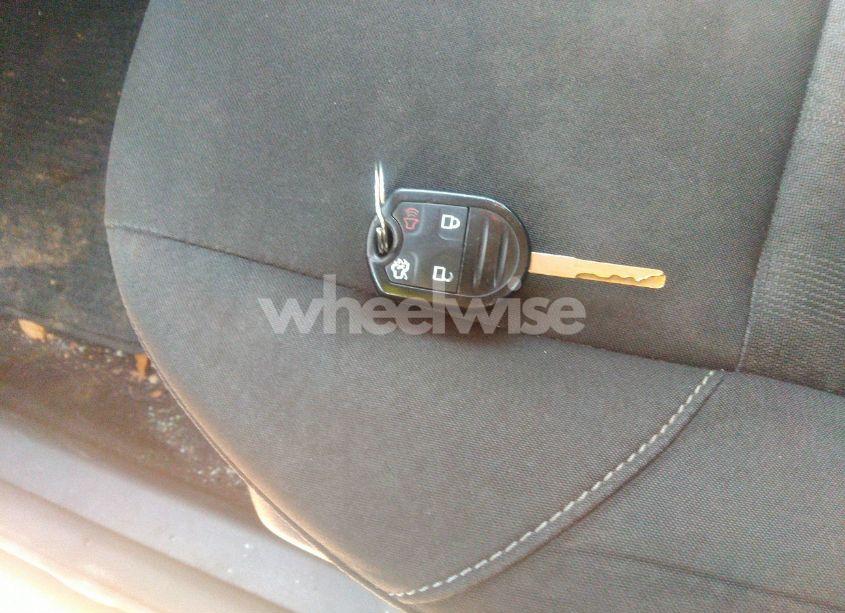 Photo 11 of 2015 Ford Focus SE (VIN 1FADP3F20FL260015)