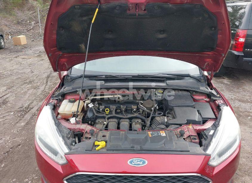 Photo 10 of 2015 Ford Focus SE (VIN 1FADP3F20FL285674)