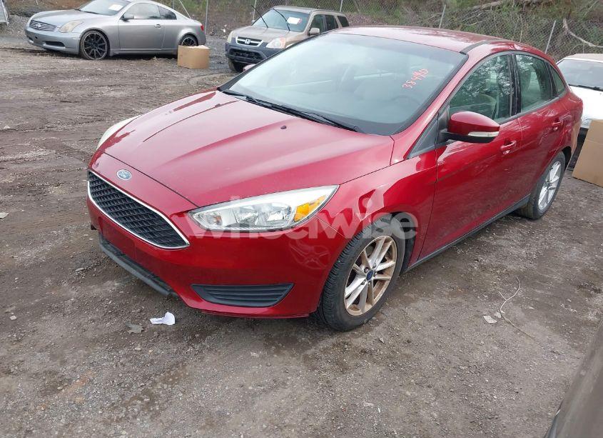 Photo 2 of 2015 Ford Focus SE (VIN 1FADP3F20FL285674)