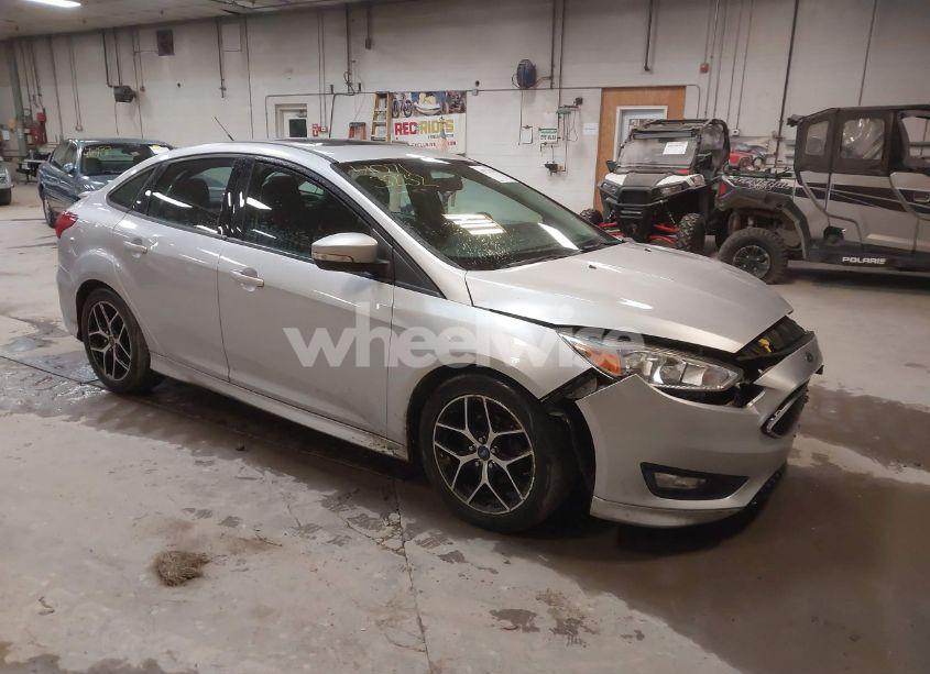2015 Ford Focus SE (VIN 1FADP3F20FL291152) main photo