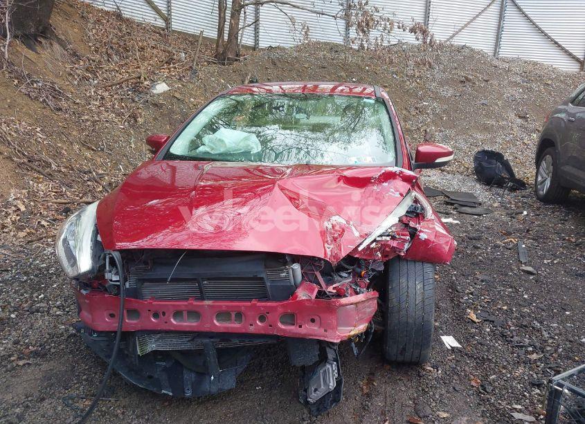 Photo 13 of 2015 Ford Focus SE (VIN 1FADP3F20FL292883)