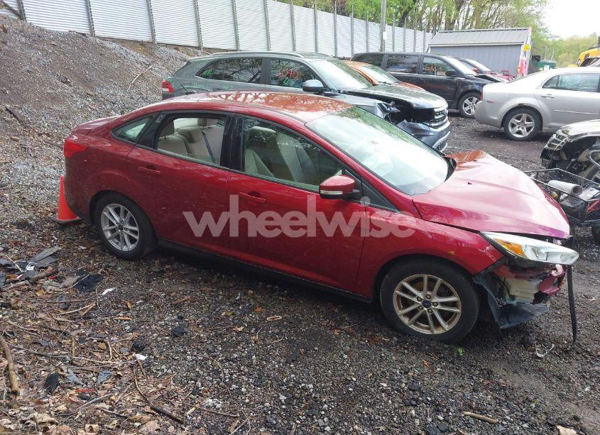 Photo 14 of 2015 Ford Focus SE (VIN 1FADP3F20FL292883)