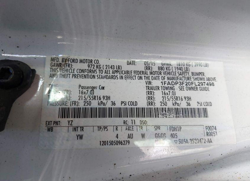 Photo 9 of 2015 Ford Focus SE (VIN 1FADP3F20FL297498)