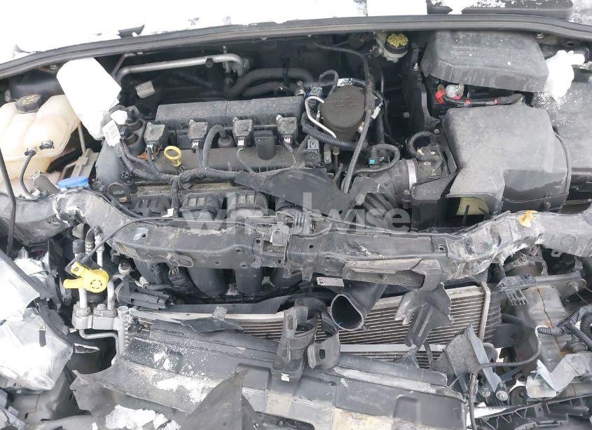 Photo 10 of 2015 Ford Focus SE (VIN 1FADP3F20FL305616)